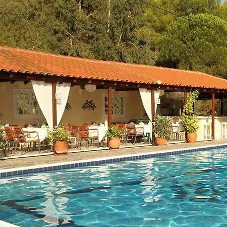 Hermes 4* Vromolimnos