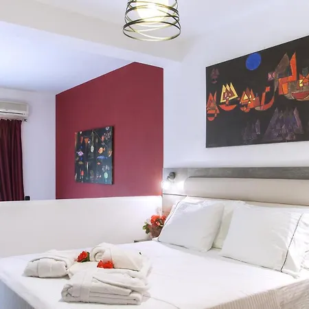 Hermes 4* Vromolimnos