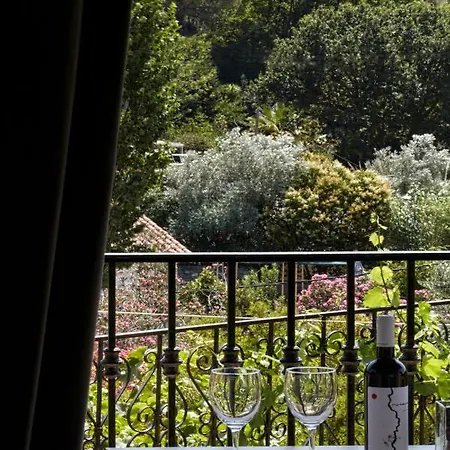 Hermes 4* Vromolimnos