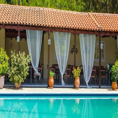 아파트호텔 Hermes Vromolimnos