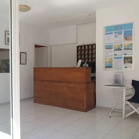 מלון דירות Hermes Vromolimnos