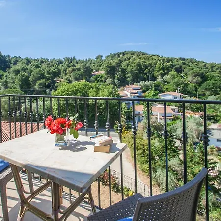 Hermes Lägenhetshotell Vromolimnos