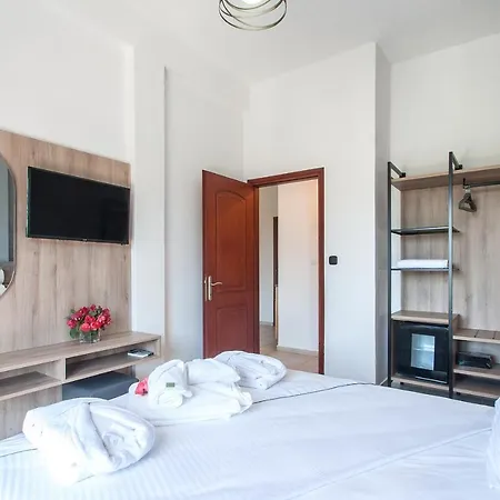 Apart-hotel Hermes Vromolimnos