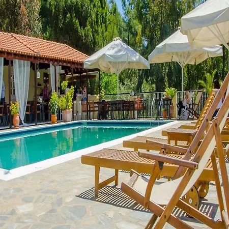 Hermes Apart-hotel Vromolimnos